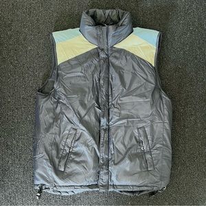 Vintage 1970s Retro Reversible Men’s Puffer Vest. Navy Size L.